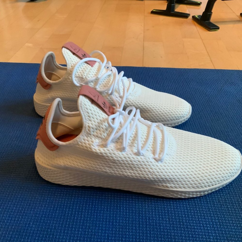 ADIDAS - Picture 2 of 4